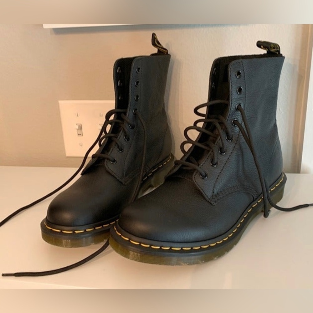 Dr Martens 1460 Size 11 Women's Combat Boots Virginia Pascal